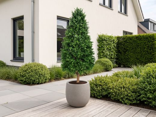 Designplants/Luca Lifestyle Buchsbaum Tower Kunstpflanze (h:140 cm) mit Grigio Balloon Blumentopf - Grün (UV beständig) (Blumentopf = Natural Concrete)