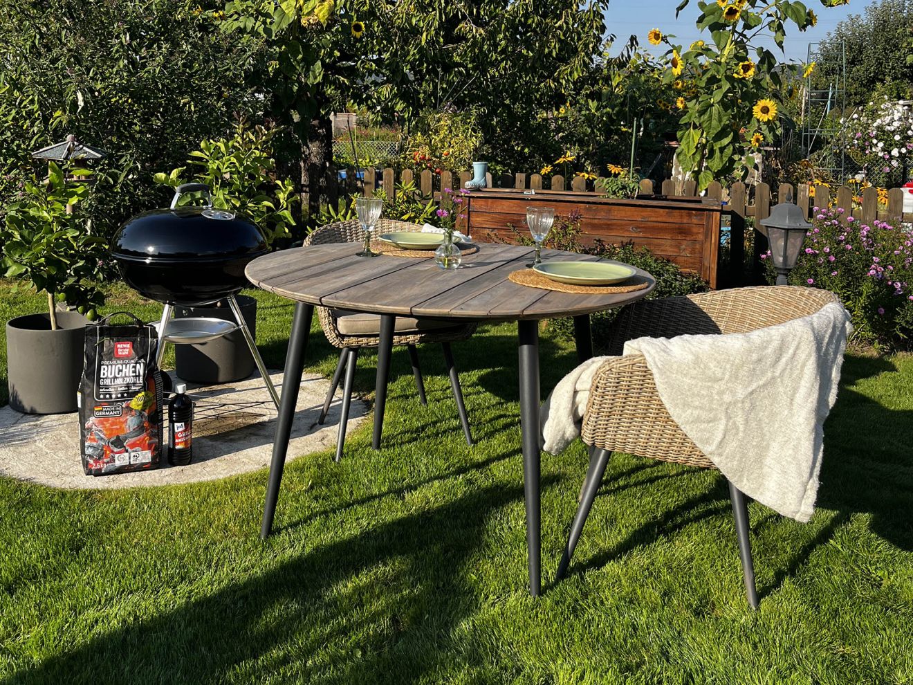 Manifesto Cavone/Falcade ø 115 cm Gartenmöbel-Set 5-Teilig Stapelbar Grau 115cm Rabatt: 21 % Manifesto Cavone/Falcade ø 115 cm Gartenmöbel-Set 5-Teilig Stapelbar Grau 115cm Rabatt: 21 %