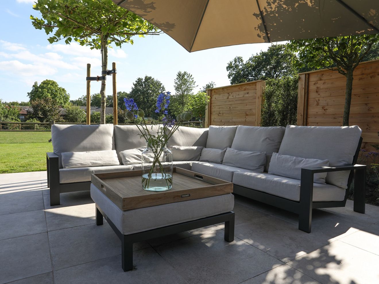 ROUGH-X Tablett 80x80 cm Rabatt: 19 %...