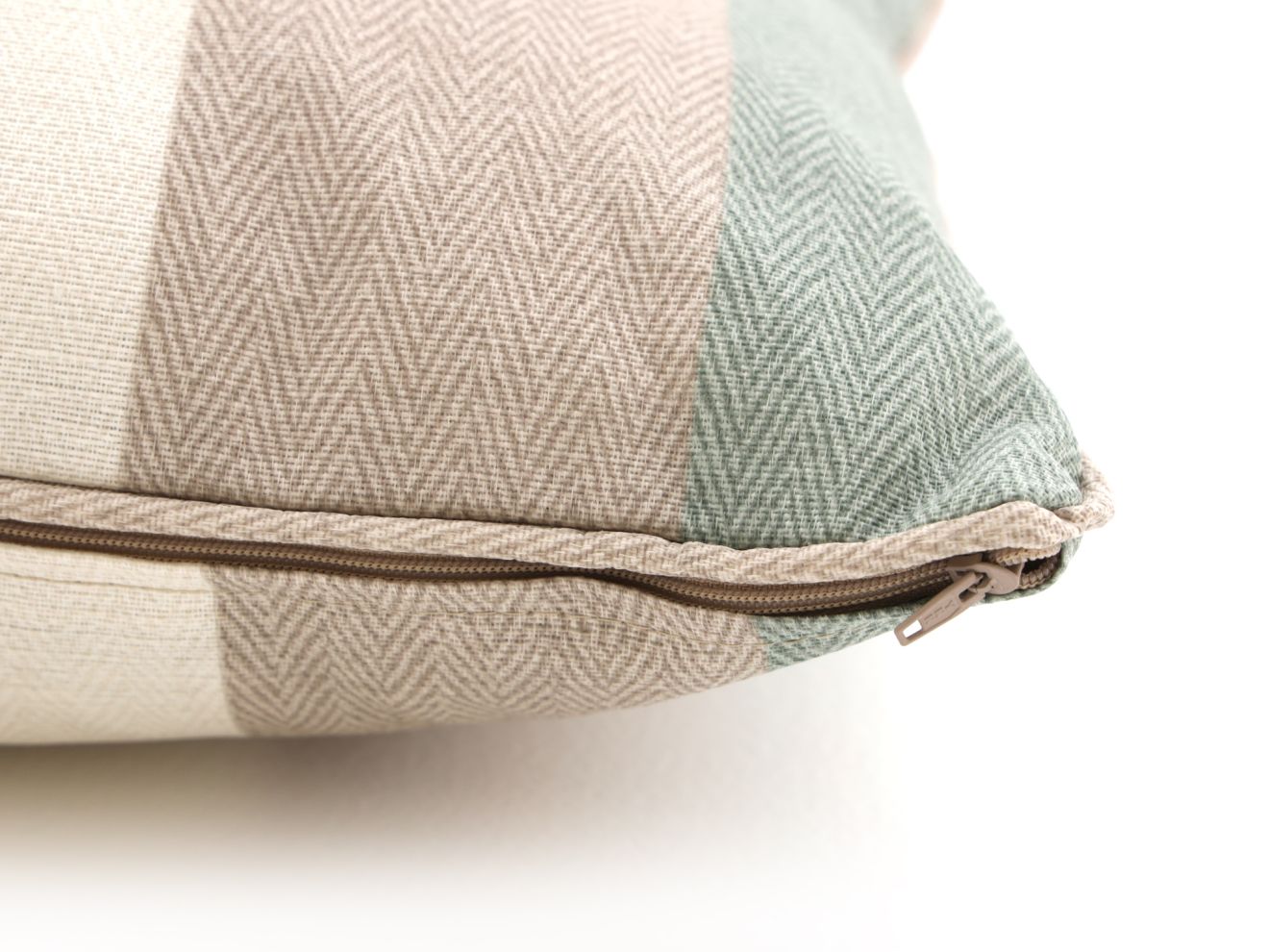 Madison Dekokissen 50x50 cm Rabatt: 33 %...