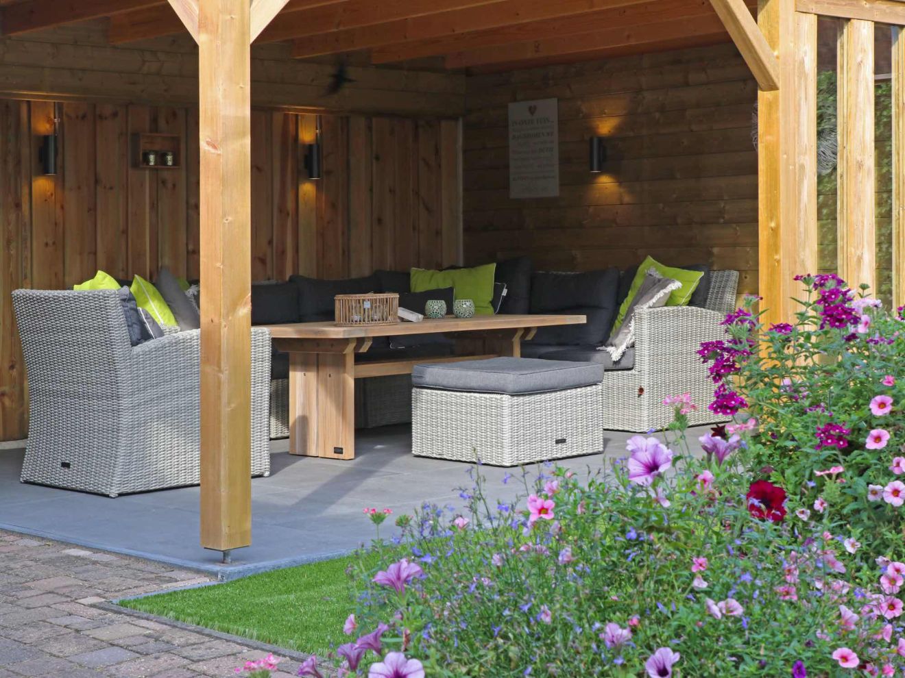 Intenso Fellini Lounge Gartenhocker 63x63 cm Grau 63x63cm Rabatt: 33 % Intenso Fellini Lounge Gartenhocker 63x63 cm Grau 63x63cm Rabatt: 33 %