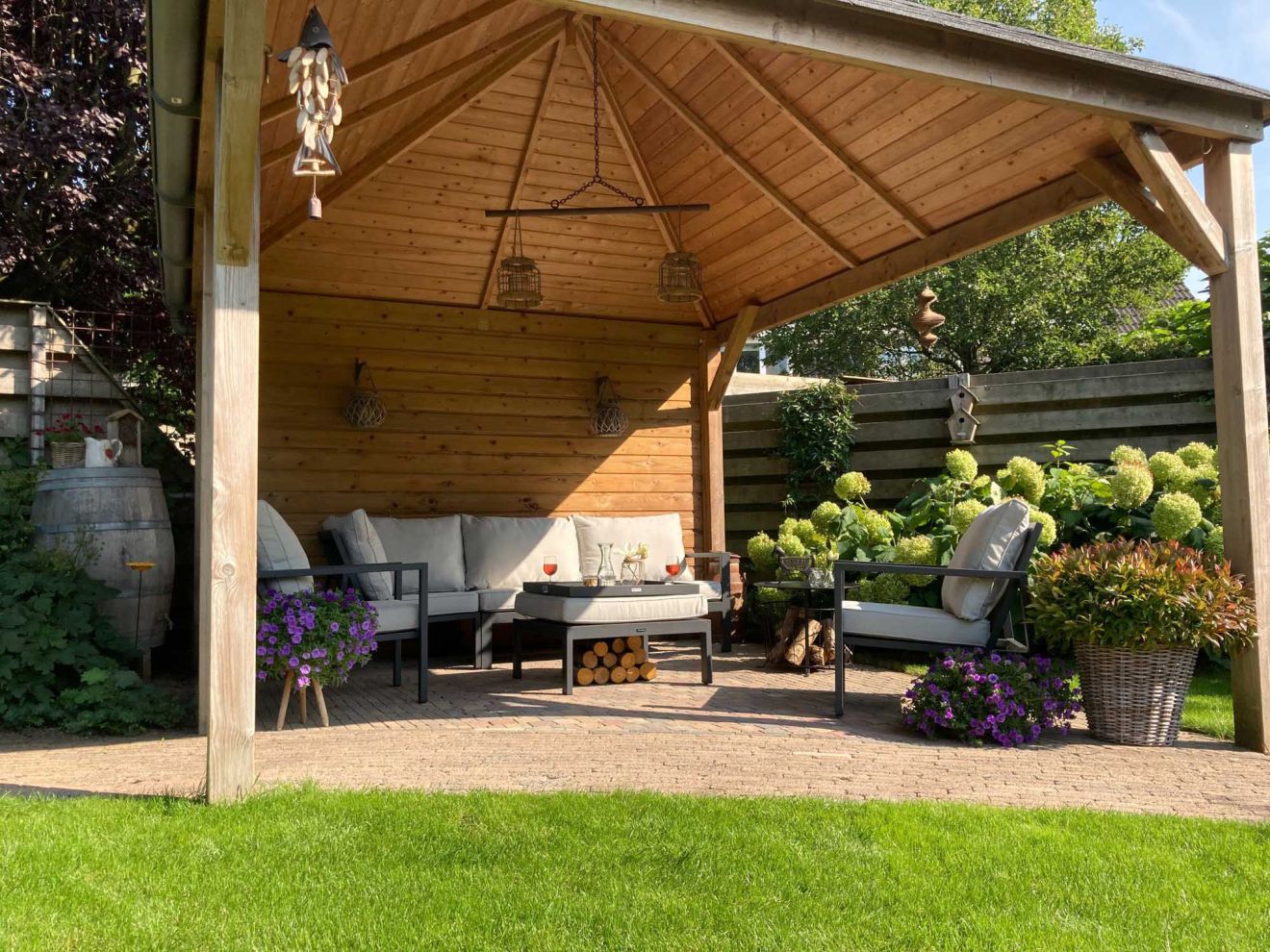 Manifesto Tablett 78x78 cm Grau Rabatt:... Manifesto Tablett 78x78 cm Grau Rabatt:...