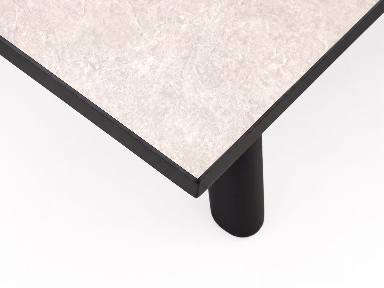 Tierra Outdoor Musone Loungetisch 105x60x40 cm Grau