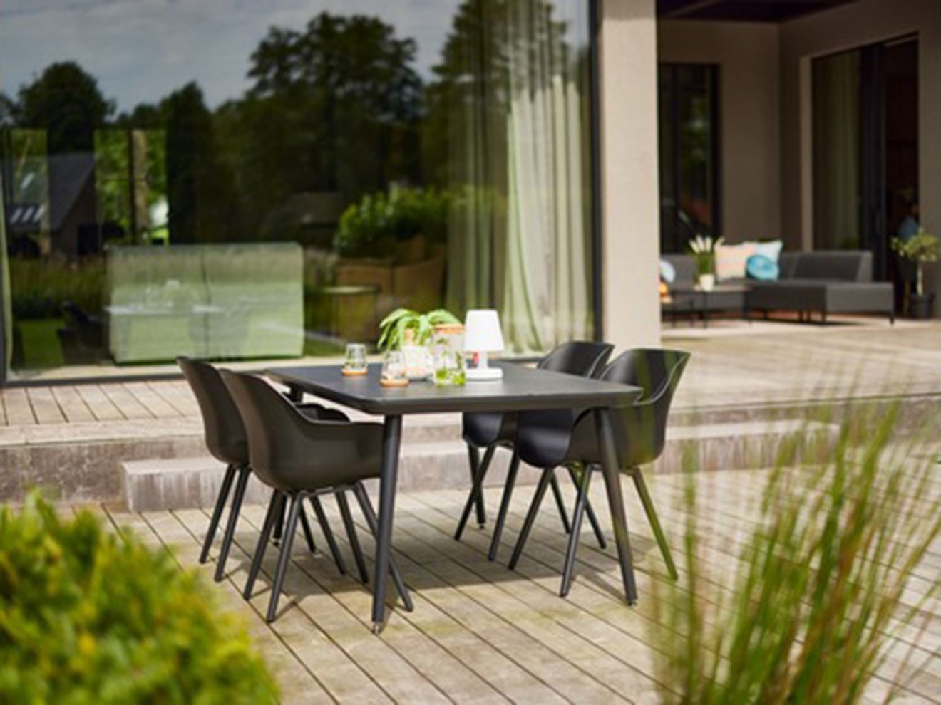 Hartman Sophie Studio Gartentisch 170x100 cm Schwarz Rabatt: 20 % Hartman Sophie Studio Gartentisch 170x100 cm Schwarz Rabatt: 20 %