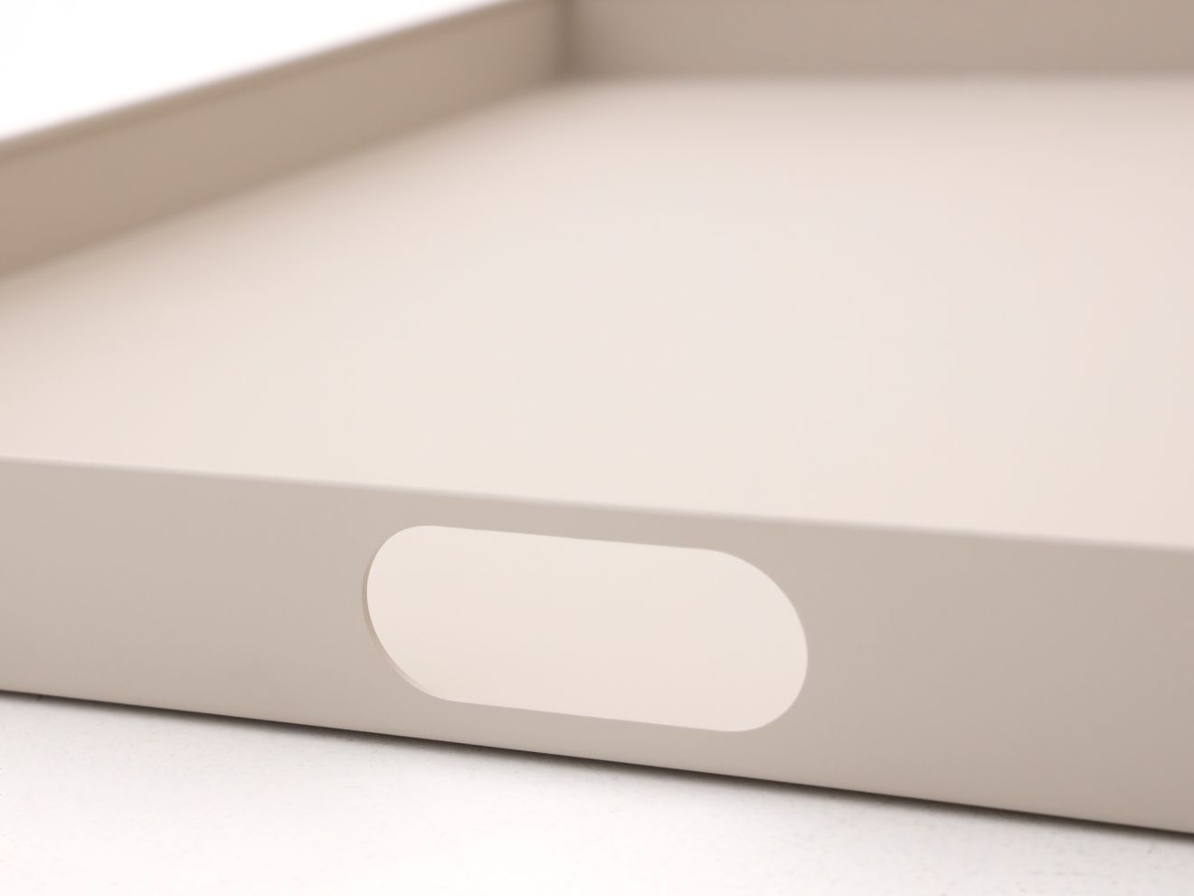 Manifesto Tablett 78x78 cm Taupe  Rabatt...