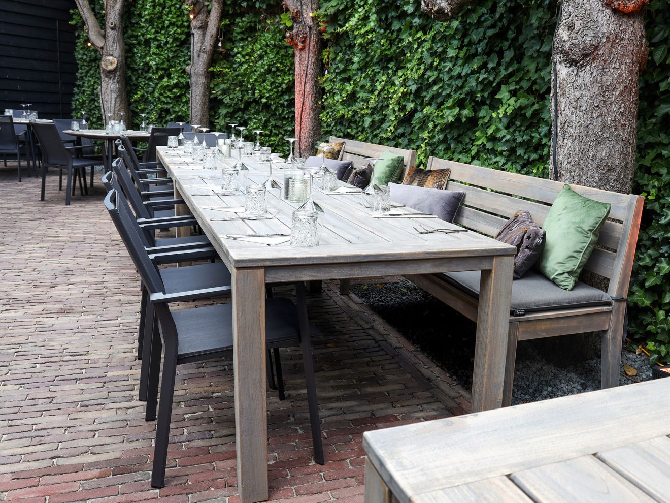 ROUGH-S Gartentisch 220x90x76 cm Braun  Rabatt: 33 %