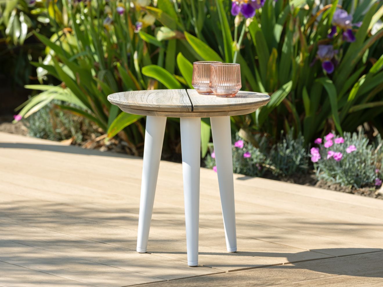 ROUGH-K Beistelltisch ø 50 cm Weiß 50c... ROUGH-K Beistelltisch ø 50 cm Weiß 50c...