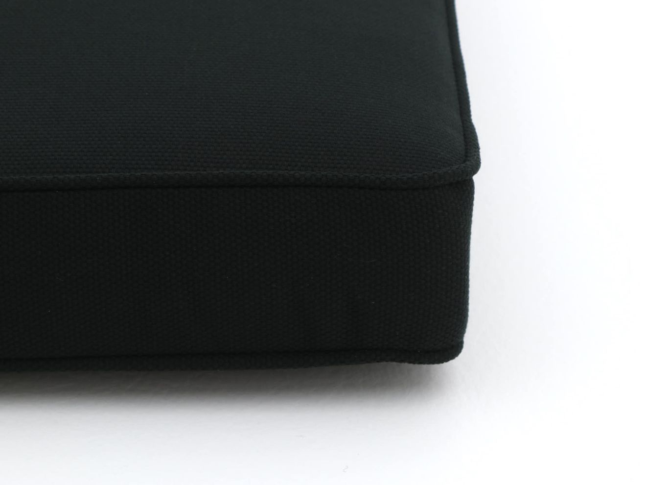 Madison Loungekissen Luxus Sitz 73x73 cm Schwarz 73x73cm Rabatt: 40 % Madison Loungekissen Luxus Sitz 73x73 cm Schwarz 73x73cm Rabatt: 40 %