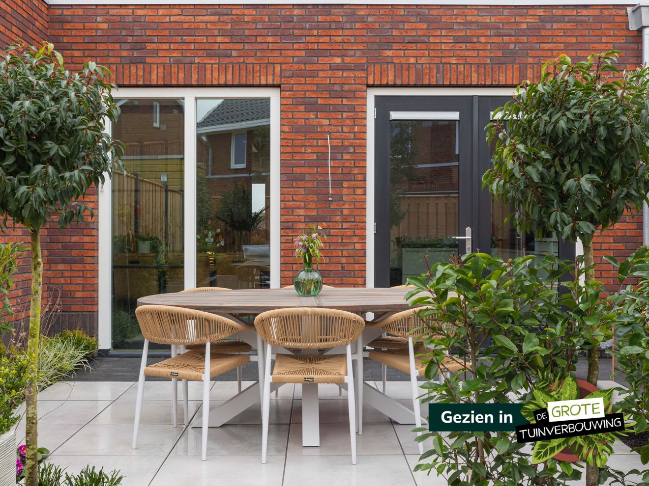 Manifesto Belpasso/Fidenza ø 126 cm Gartenmöbel-Set 5-teilig stapelbar Braun 126cm Rabatt: 21 % Manifesto Belpasso/Fidenza ø 126 cm Gartenmöbel-Set 5-teilig stapelbar Braun 126cm Rabatt: 21 %