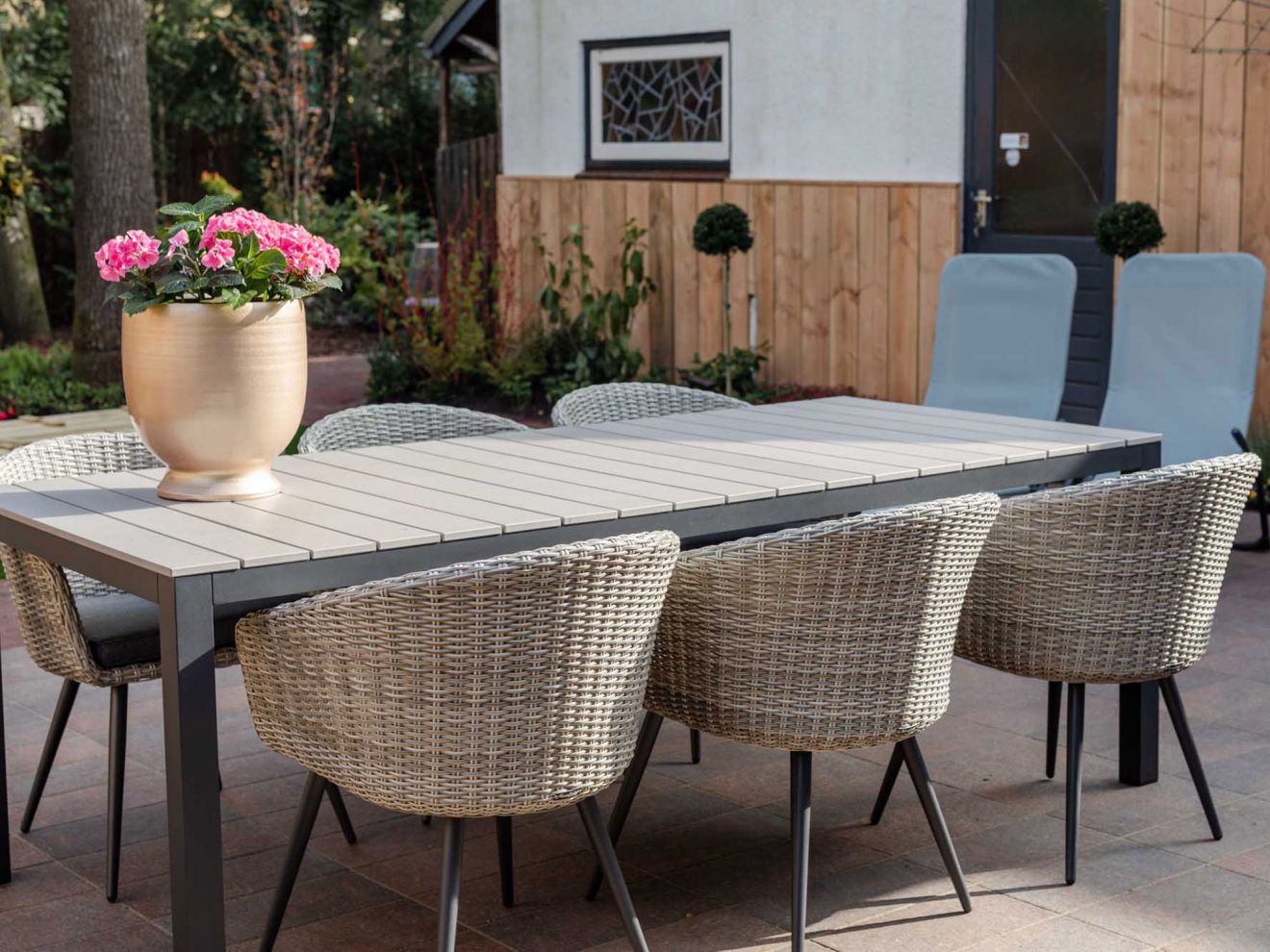 Manifesto Veruno Gartenstuhl Grau  Rabat...