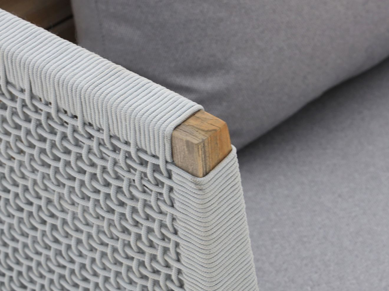 ROUGH-B Armlehne für Lounge Endelement Braun 61.5x45cm Rabatt: 40 % ROUGH-B Armlehne für Lounge Endelement Braun 61.5x45cm Rabatt: 40 %