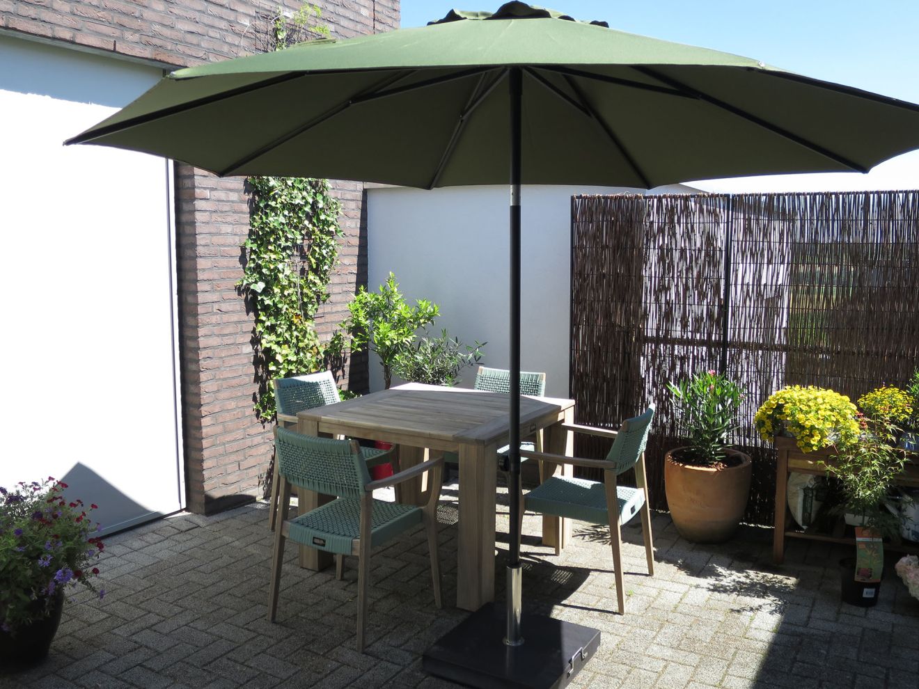 ROUGH-X Gartentisch 100x100x76 cm Braun ... ROUGH-X Gartentisch 100x100x76 cm Braun ...