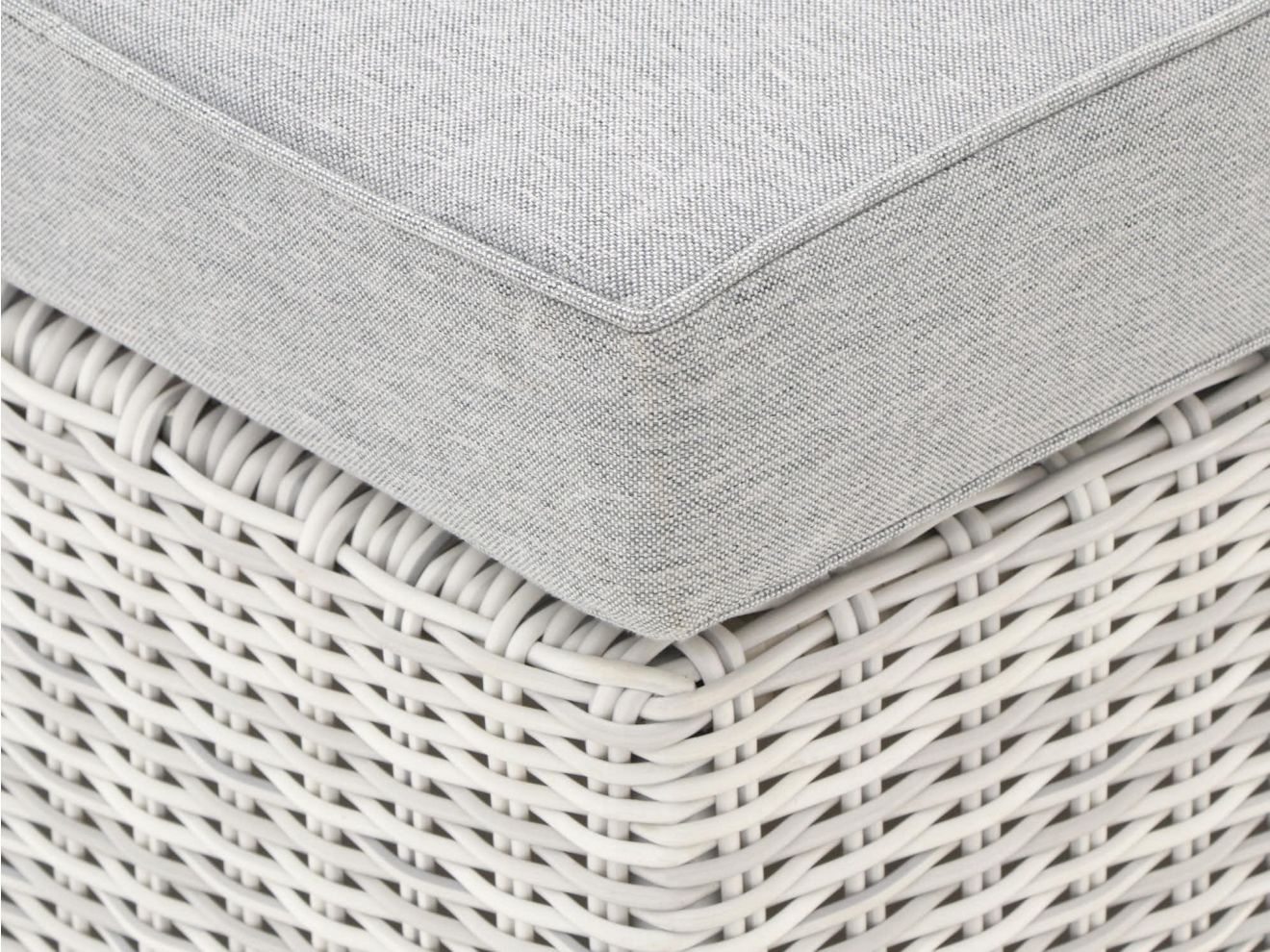Intenso Fellini Lounge Fußbank 63x63 cm Weiß 63x63cm Rabatt: 20 %