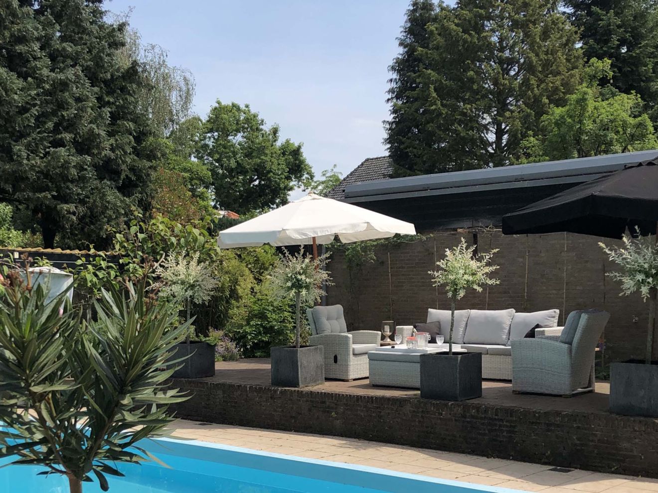 Intenso Carpino Lounge Gartenhocker 92x92 cm Weiß 92x92cm Rabatt: 23 %