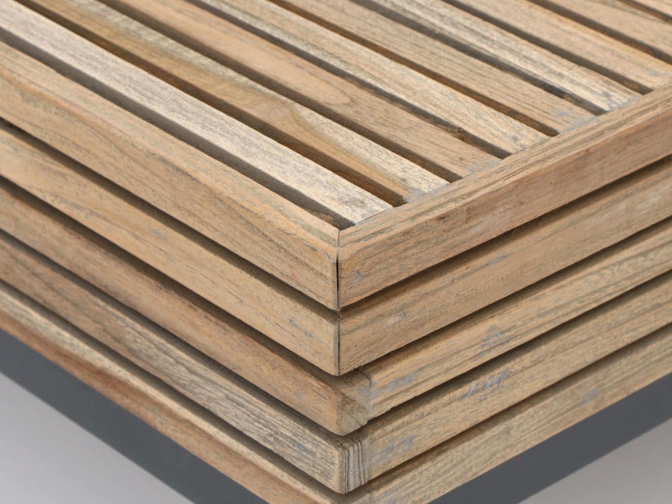 ROUGH-D Loungetisch 110x110 cm Braun  Rabatt: 23 %