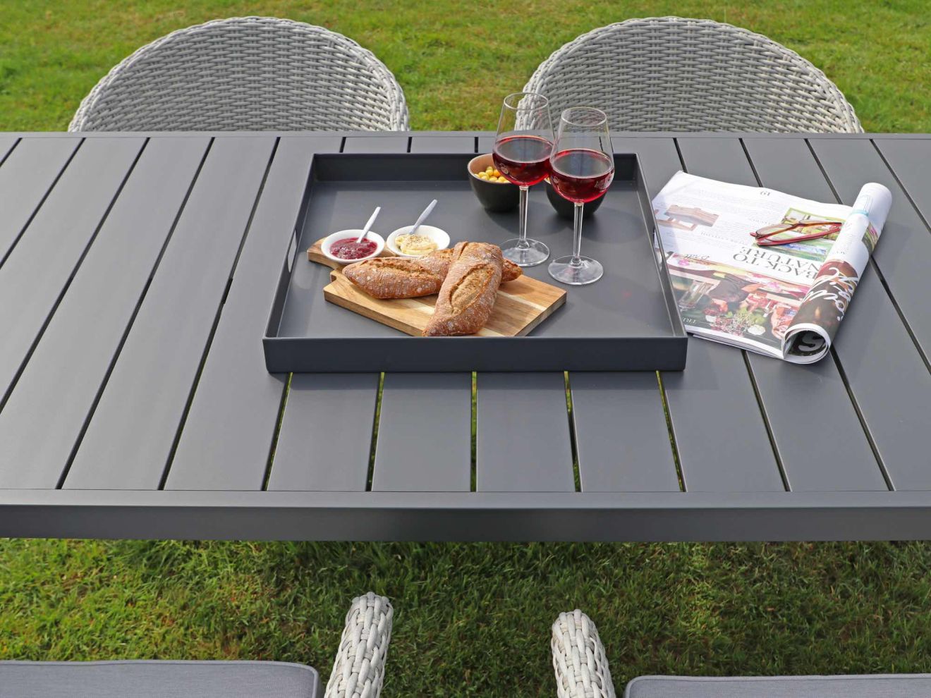 Manifesto Tablett 50x50 cm Grau  Rabatt:...