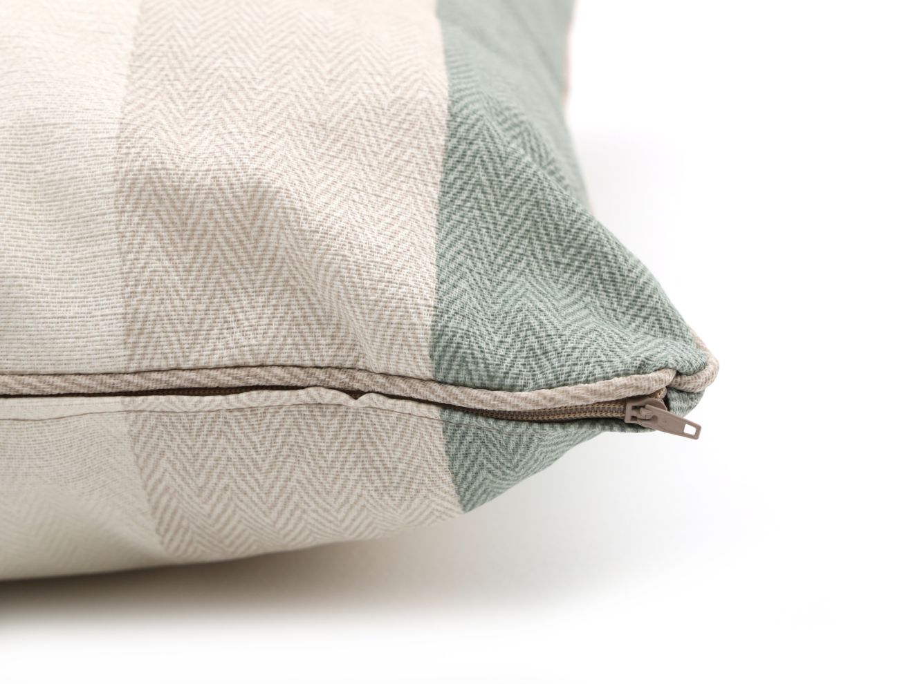 Madison Dekokissen 60x60 cm Rabatt: 33 %...