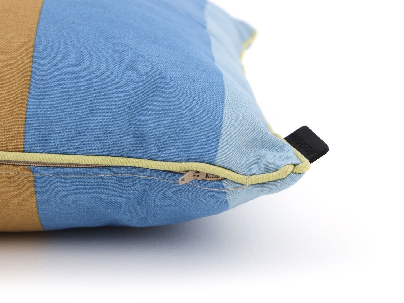 Madison Dekokissen 50x50 cm Taupe 50x50cm Rabatt: 34 % Madison Dekokissen 50x50 cm Taupe 50x50cm Rabatt: 34 %