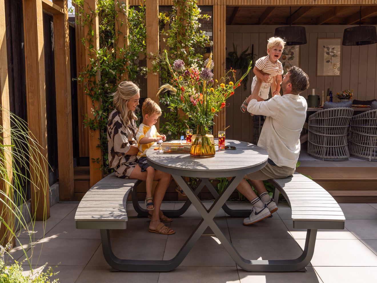 Bellagio Fidenza Picknicktisch 216x200x75 cm Grau Rabatt: 22 % Bellagio Fidenza Picknicktisch 216x200x75 cm Grau Rabatt: 22 %