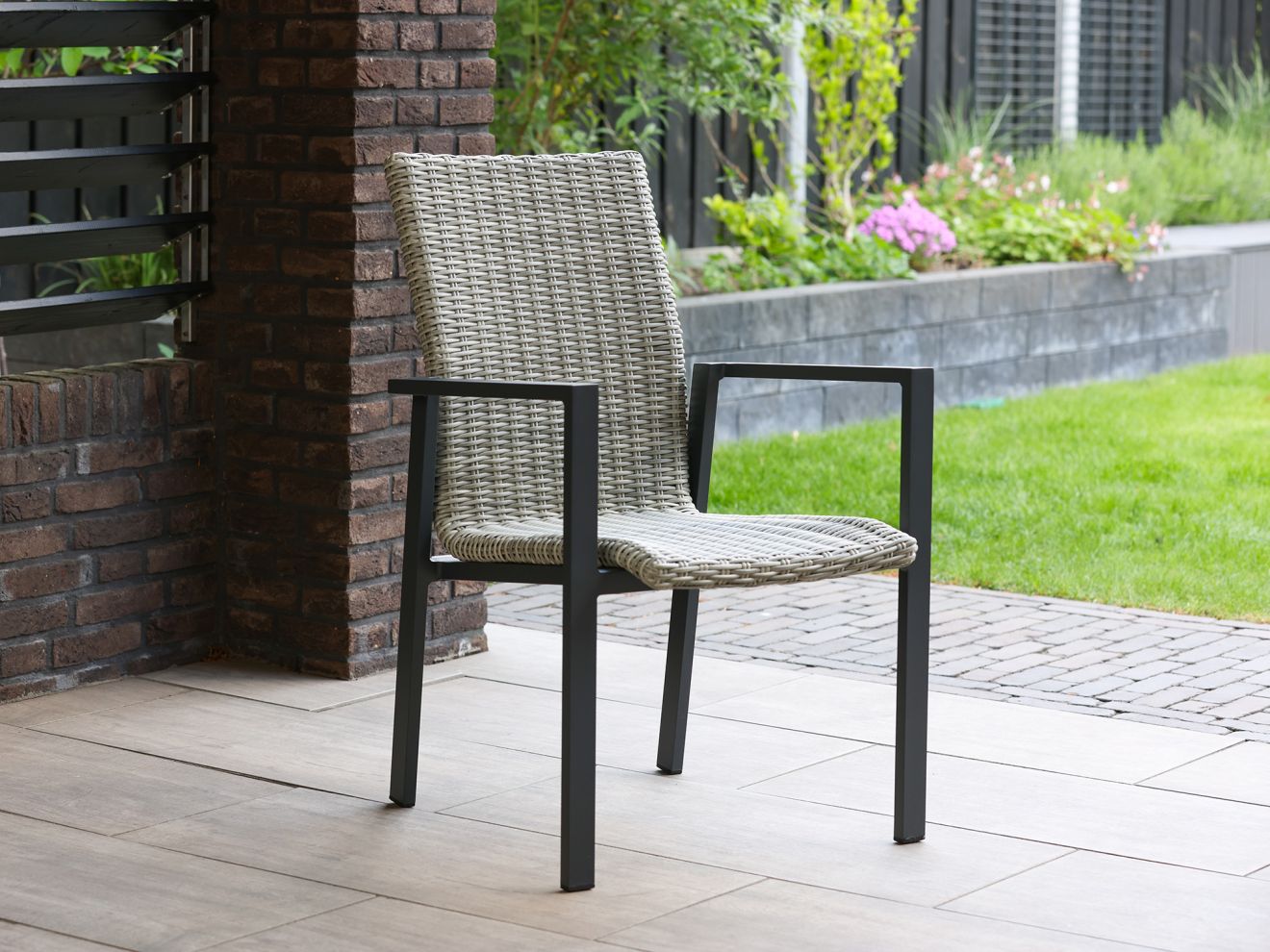 Manifesto Villongo/Sestino 160 cm Gartenmöbel-Set 5-teilig stapelbar Schwarz  Rabatt: 24 %