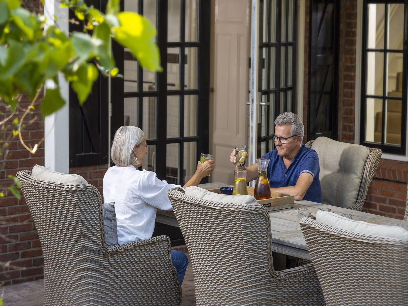 Intenso Milano/ROUGH-Y Ellips 280 cm Gartentisch Lounge-Set 7-teilig Taupe  Rabatt: 21 %