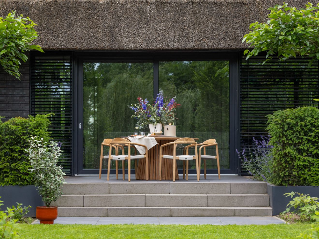 Bellagio Berbaro/Santa Severina ø150 cm Gartenmöbel-Set 6-Teilig Stapelbar Grau 150cm Rabatt: 20 %