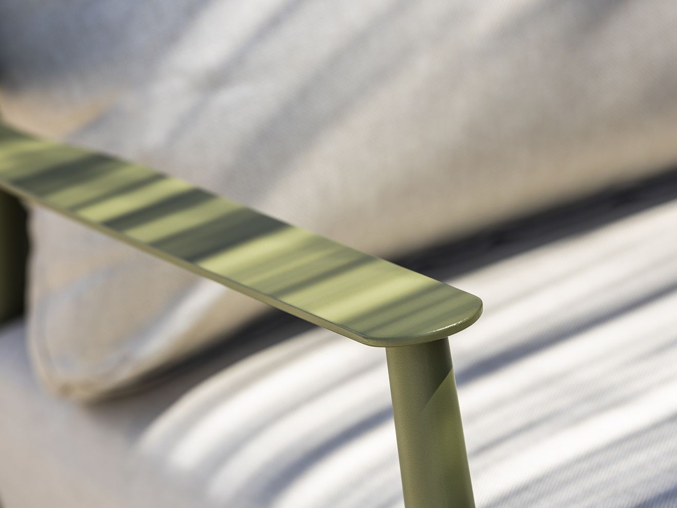 Bellagio Valli Gartensofa 177 cm Taupe 177x77cm Rabatt: 17 % Bellagio Valli Gartensofa 177 cm Taupe 177x77cm Rabatt: 17 %