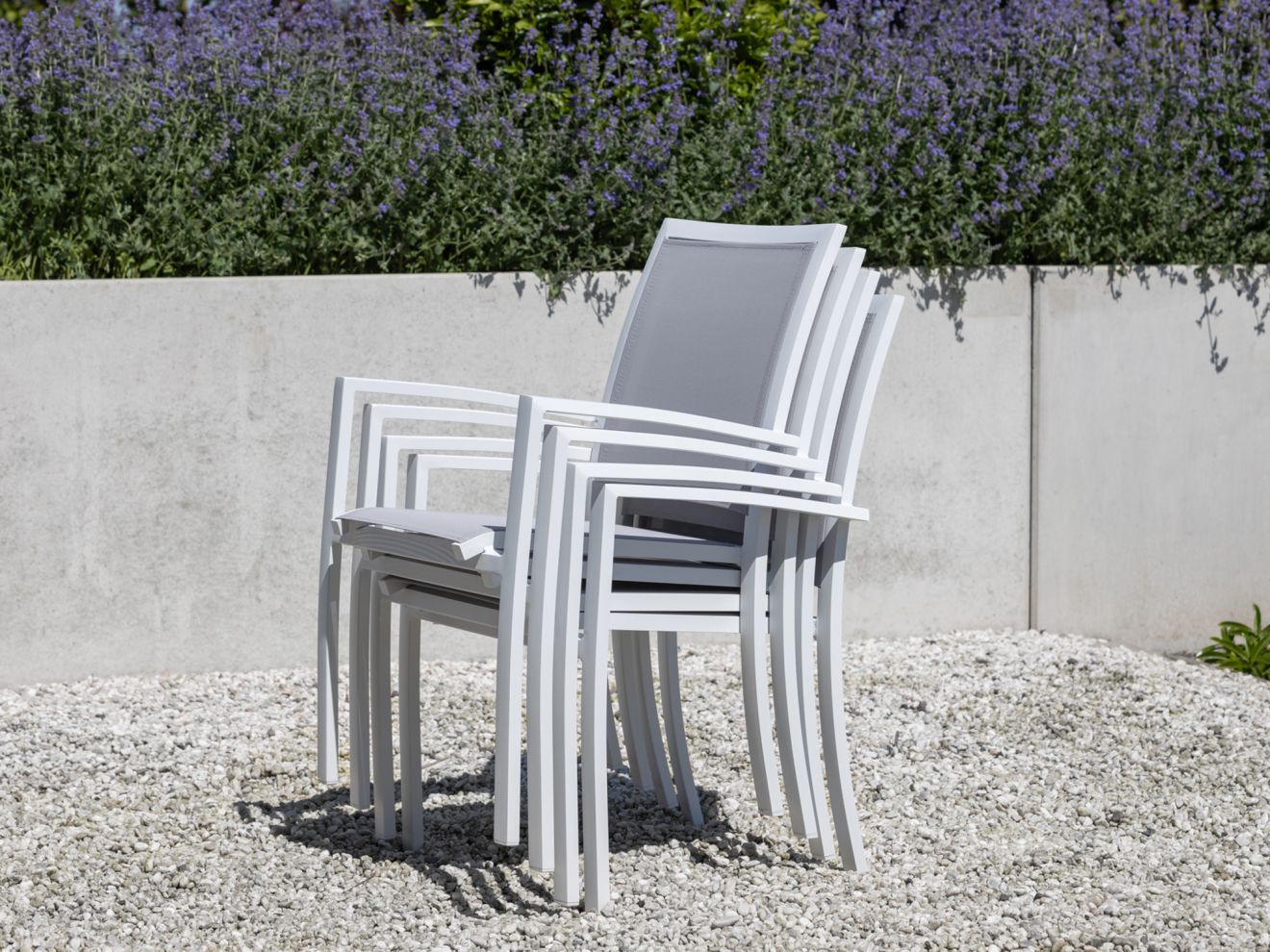 Bellagio Anzio Gartenstuhl stapelbar Weiß  Rabatt: 18 %