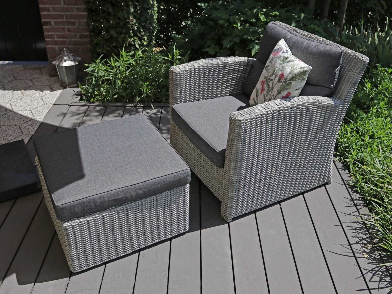 Intenso Fellini Lounge Gartenhocker 63x63 cm Grau 63x63cm Rabatt: 33 % Intenso Fellini Lounge Gartenhocker 63x63 cm Grau 63x63cm Rabatt: 33 %