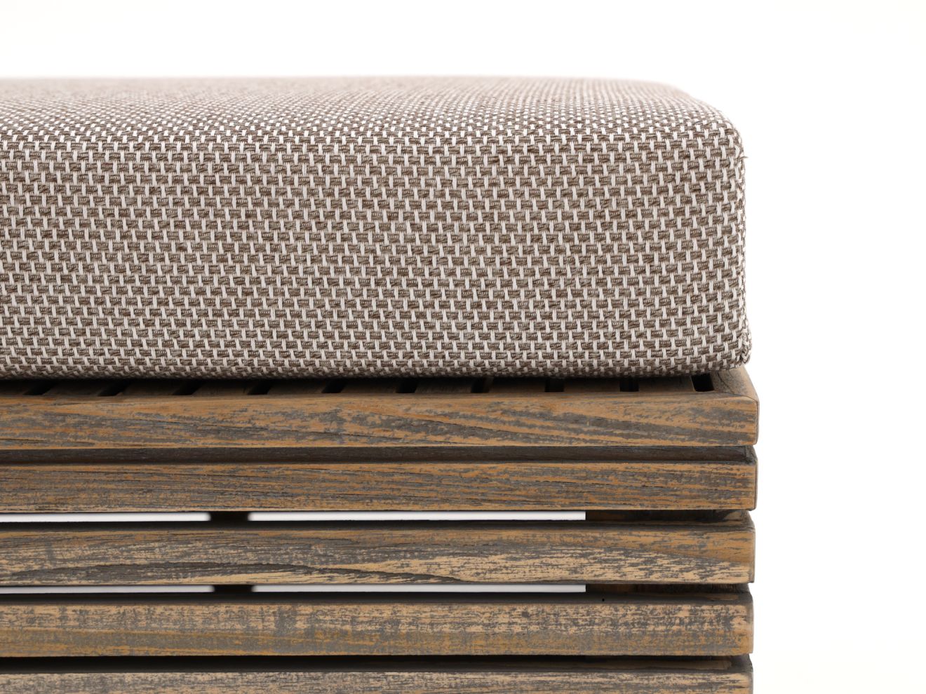 ROUGH-C Lounge Gartenhocker 60x60 cm Braun 60x60cm Rabatt: 5 % ROUGH-C Lounge Gartenhocker 60x60 cm Braun 60x60cm Rabatt: 5 %