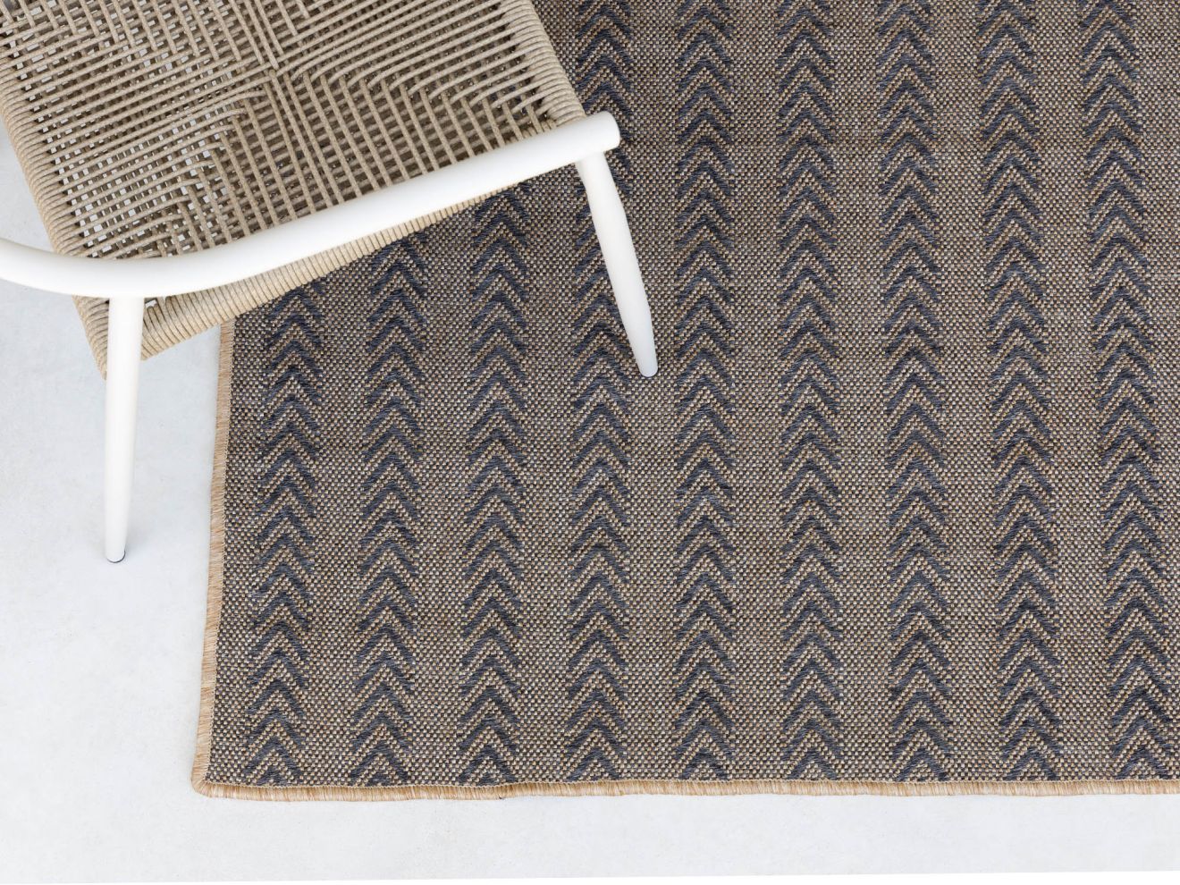 Rodrigo Outdoor Teppich 120x170 cm Grau  Rabatt: 21 %