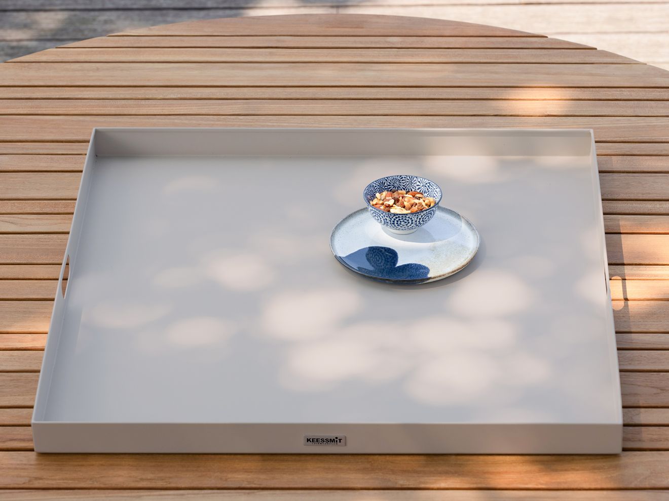 Manifesto Tablett 78x78 cm Taupe  Rabatt: 16 %