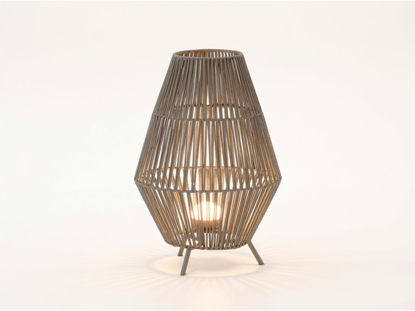 New Garden Conta LED-Stehlampe aufladbar dimmbar ø 48 cm (h: 72 cm) Taupe 48cm New Garden Conta LED-Stehlampe aufladbar dimmbar ø 48 cm (h: 72 cm) Taupe 48cm