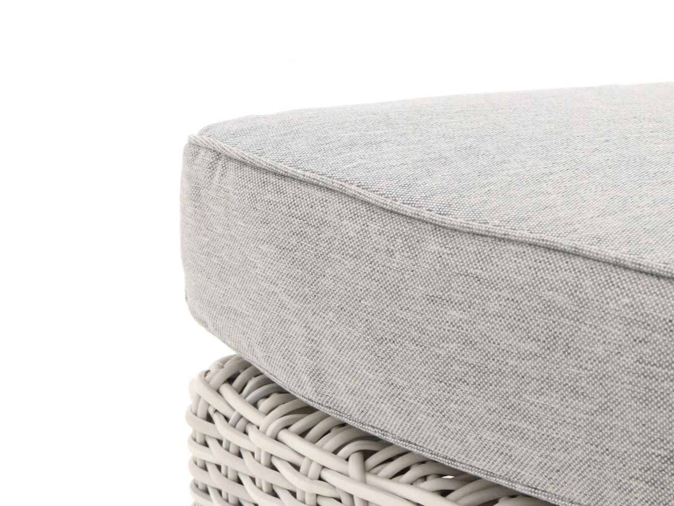 Intenso Venetië Loveseat Gartenhocker 130x70 cm Weiß 130x70cm Rabatt: 21 % Intenso Venetië Loveseat Gartenhocker 130x70 cm Weiß 130x70cm Rabatt: 21 %