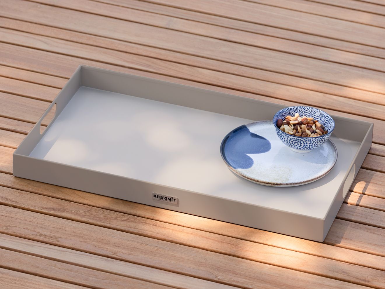 Manifesto Tablett 60x35 cm Taupe Rabatt: 21 % Manifesto Tablett 60x35 cm Taupe Rabatt: 21 %