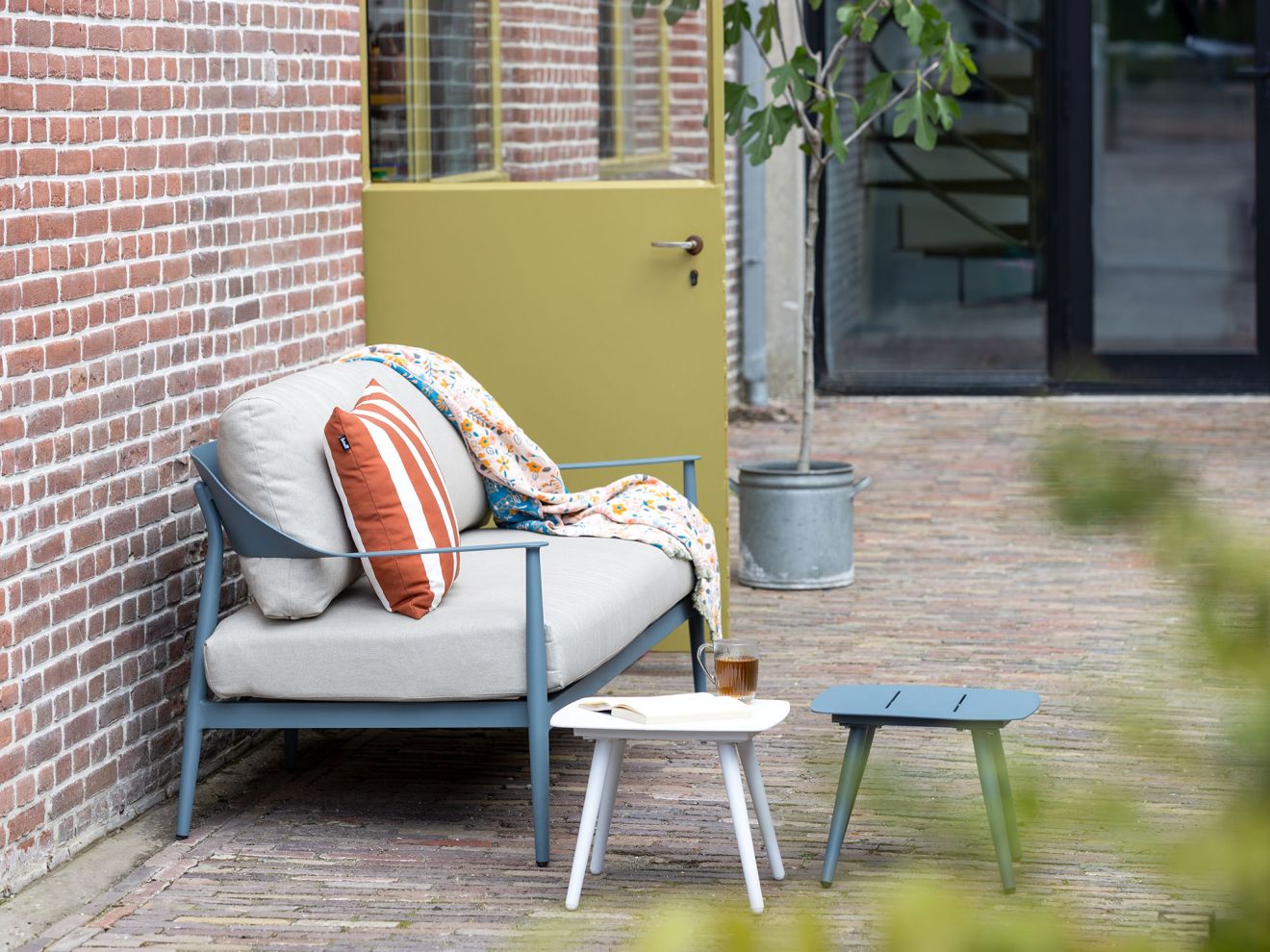 Bellagio Cino Loungetisch 42x42x32 cm Weiß Rabatt: 16 % Bellagio Cino Loungetisch 42x42x32 cm Weiß Rabatt: 16 %