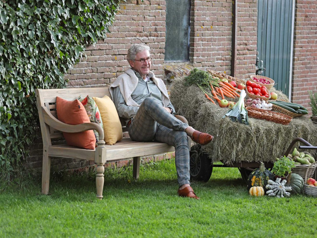 ROUGH-O Gartenbank 150 cm Braun 150x56cm... ROUGH-O Gartenbank 150 cm Braun 150x56cm...