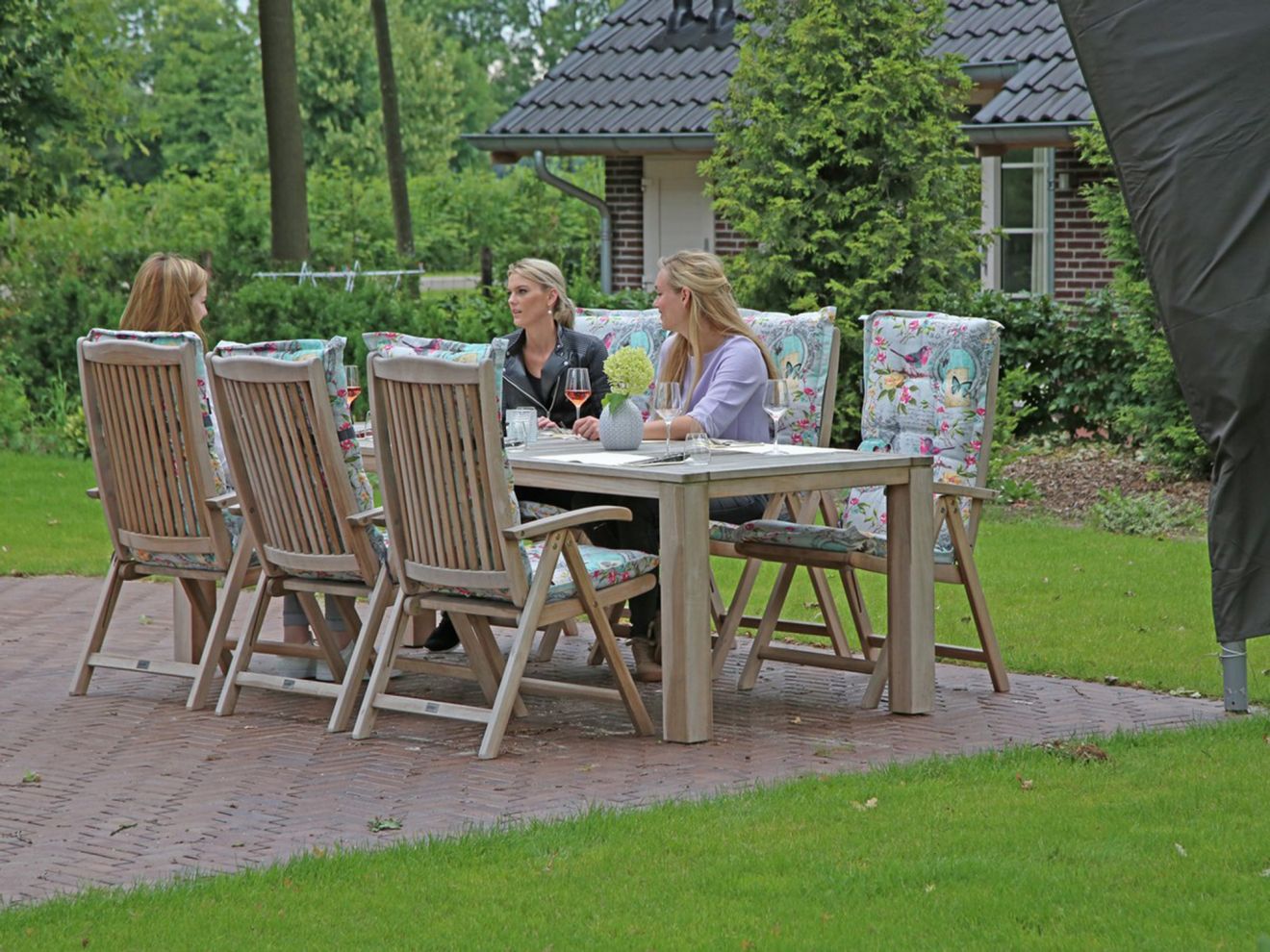 Sunyard Veronica Gartenstuhl Hochlehner Braun  Rabatt: 33 %