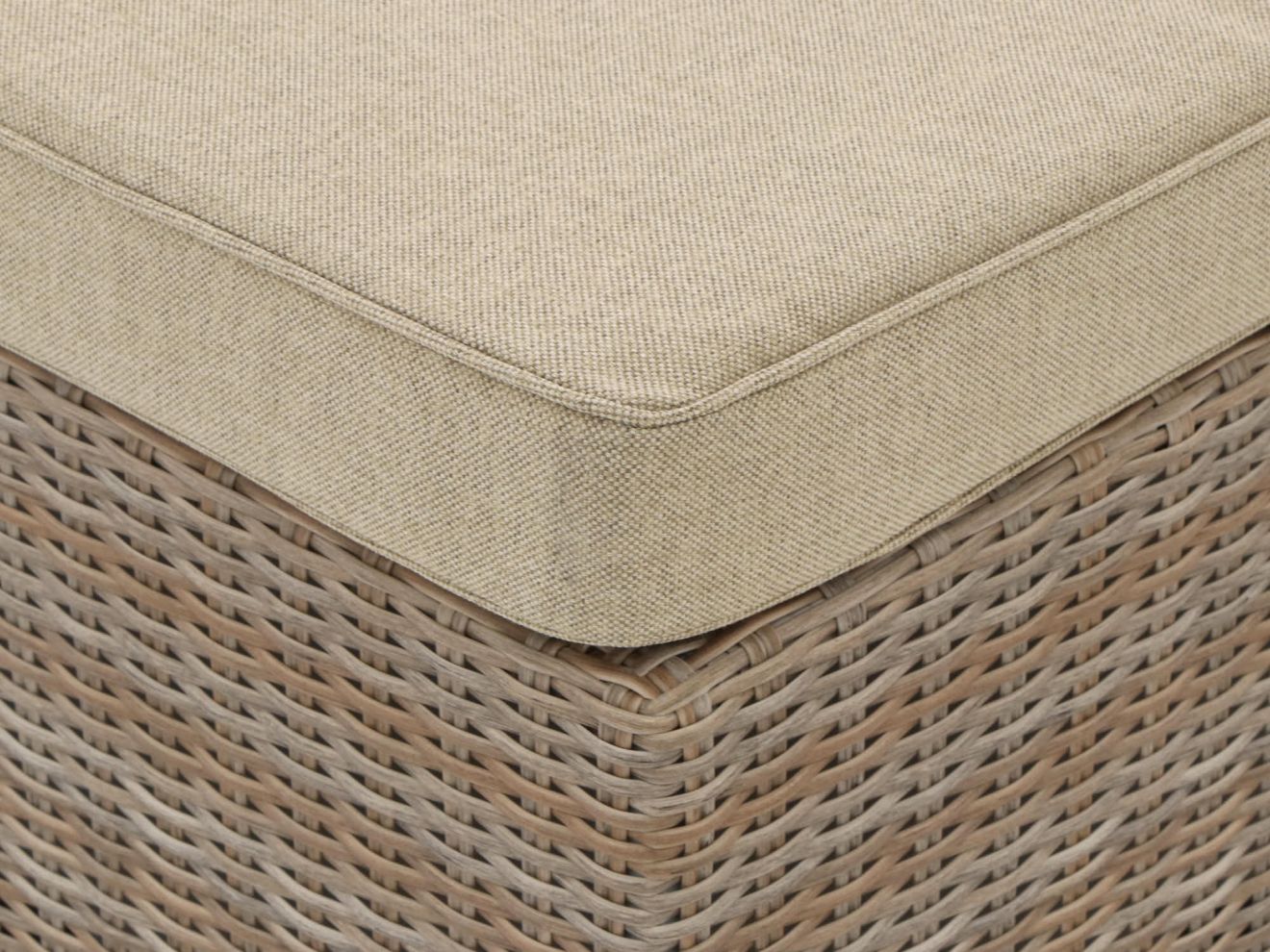 Intenso Carpino Fußbank 92x92 cm Taupe 92x92cm Rabatt: 21 %