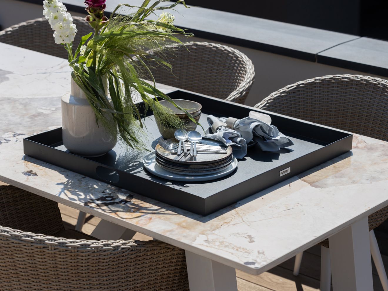 Manifesto Tablett 70x70 cm Grau  Rabatt:...