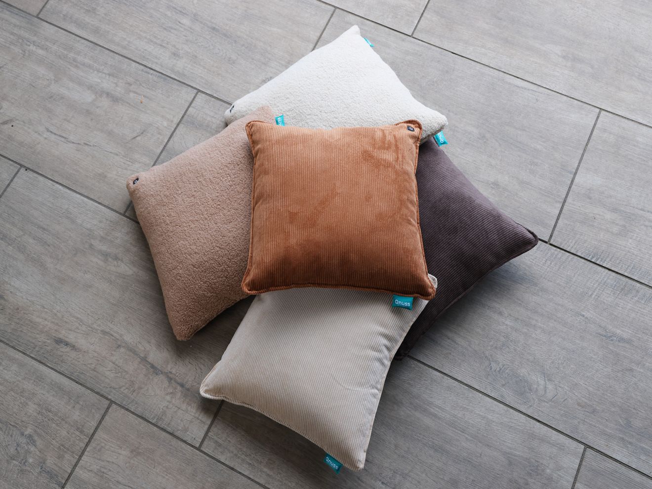 Qnuss Qord Wärmekissen 45x45 cm Weiß 4... Qnuss Qord Wärmekissen 45x45 cm Weiß 4...