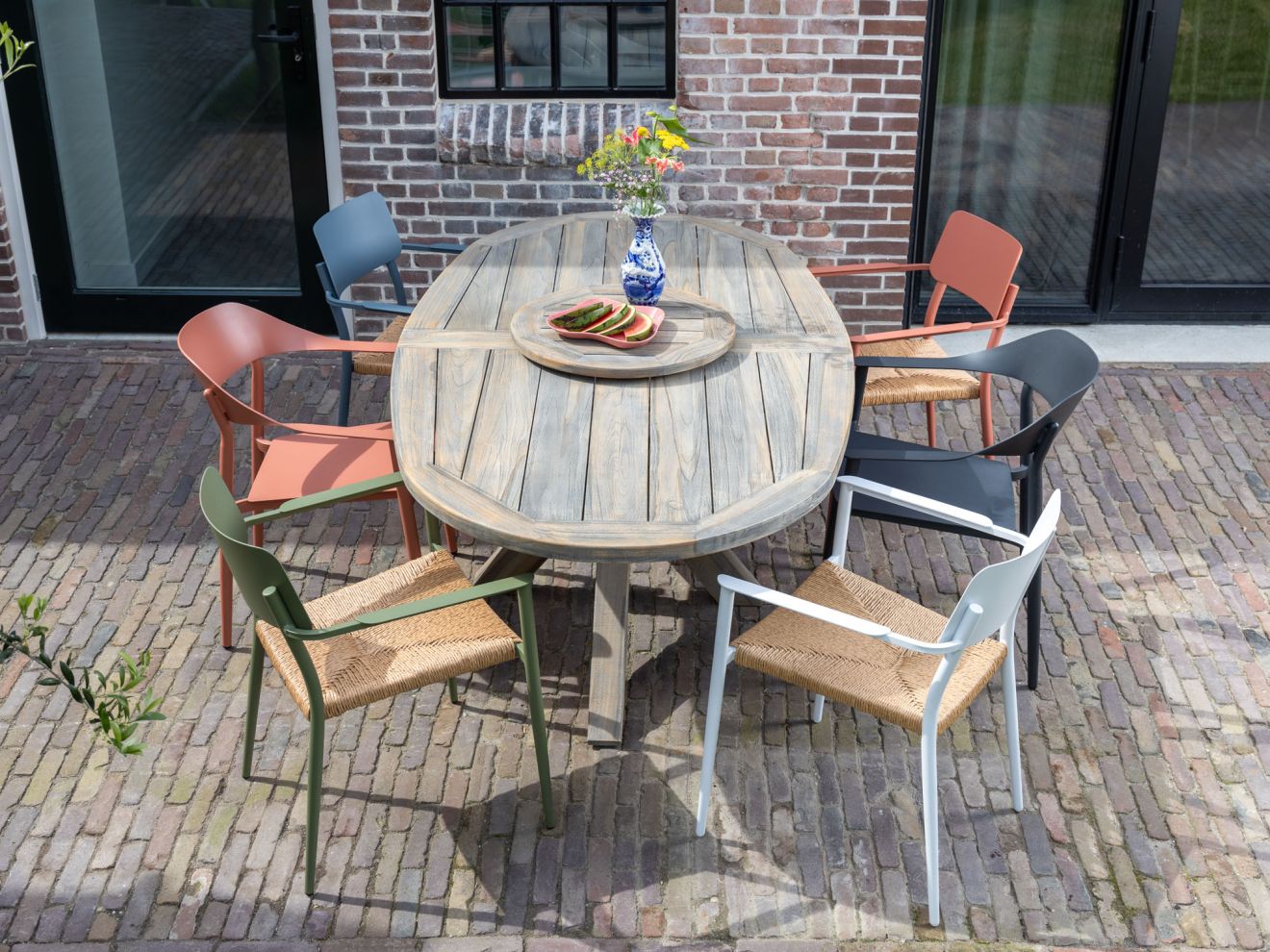 ROUGH-Y Ellips Gartentisch 200x110 cm Braun Rabatt: 36 % ROUGH-Y Ellips Gartentisch 200x110 cm Braun Rabatt: 36 %