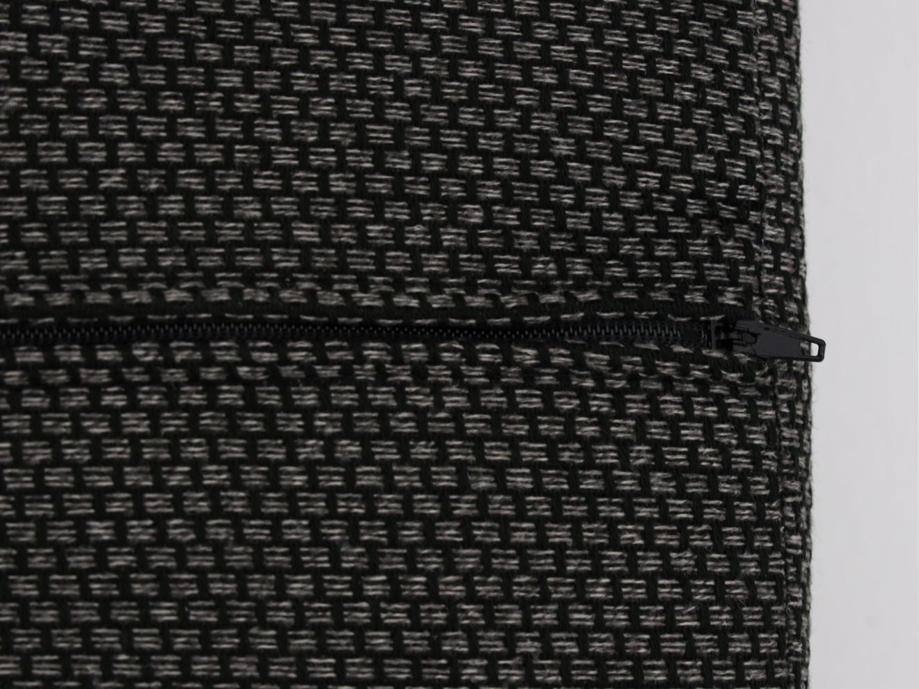 Kissen für ROUGH-B Loungetisch 60x60 cm Taupe 60x60cm Rabatt: 17 % Kissen für ROUGH-B Loungetisch 60x60 cm Taupe 60x60cm Rabatt: 17 %