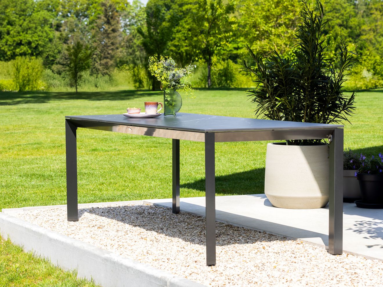 R&S Design Centallo/Sestino 160 cm Gartenmöbel-Set 5-teilig stapelbar Schwarz  Rabatt: 34 %