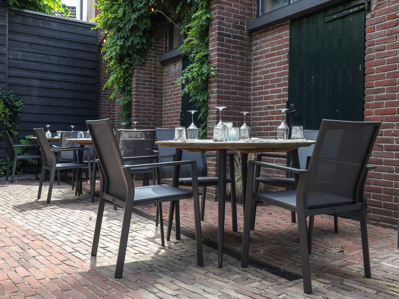 Bernstein Amberg Gartenstuhl stapelbar Grau  Rabatt: 19 %