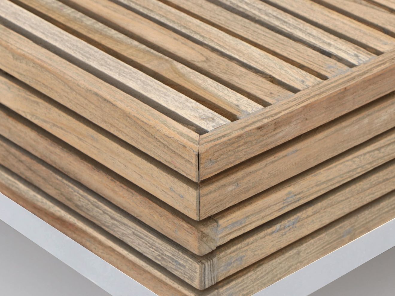 ROUGH-D Loungetisch 110x110 cm Braun  Rabatt: 23 %