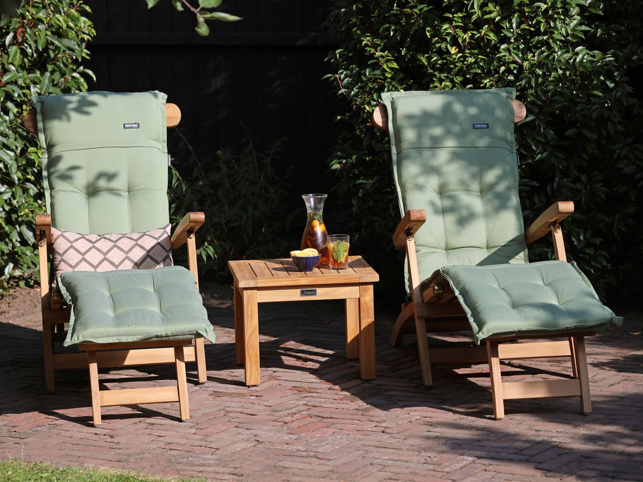 Sunyard Wales Beistelltisch Outdoor 50x50x38 cm Braun